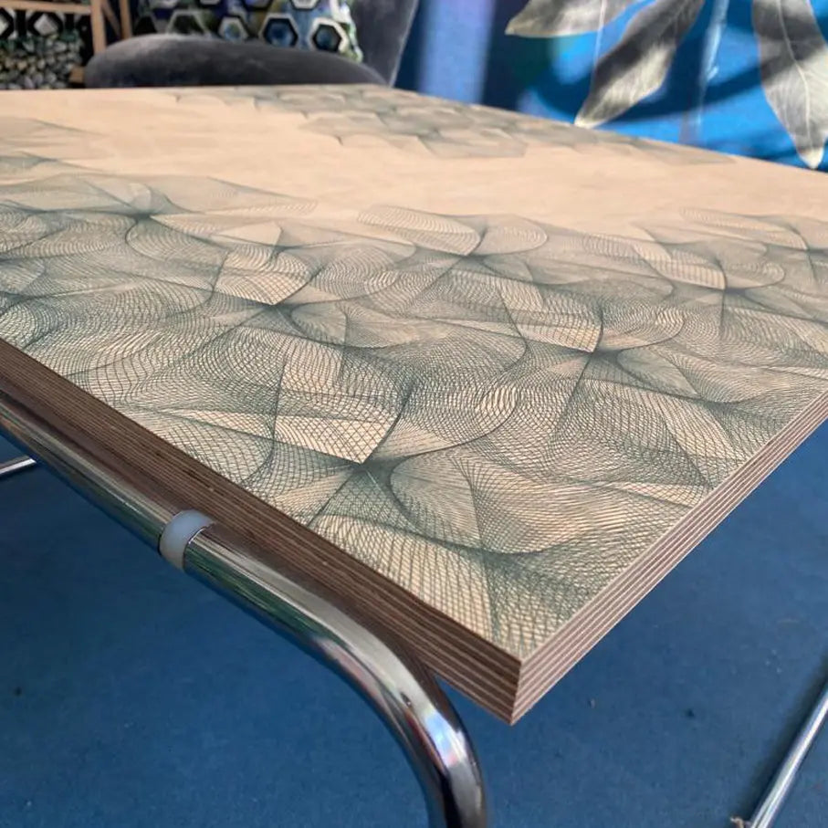 Grafik YAGEMEDIA Wohnzimmertisch „BLÜTE“ die Raumtapeterie