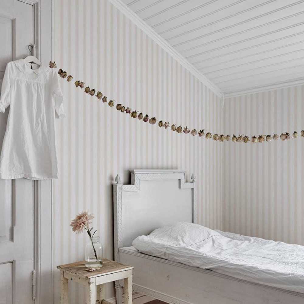 Gustav: Tapete mit Streifen Sandberg Wallpaper