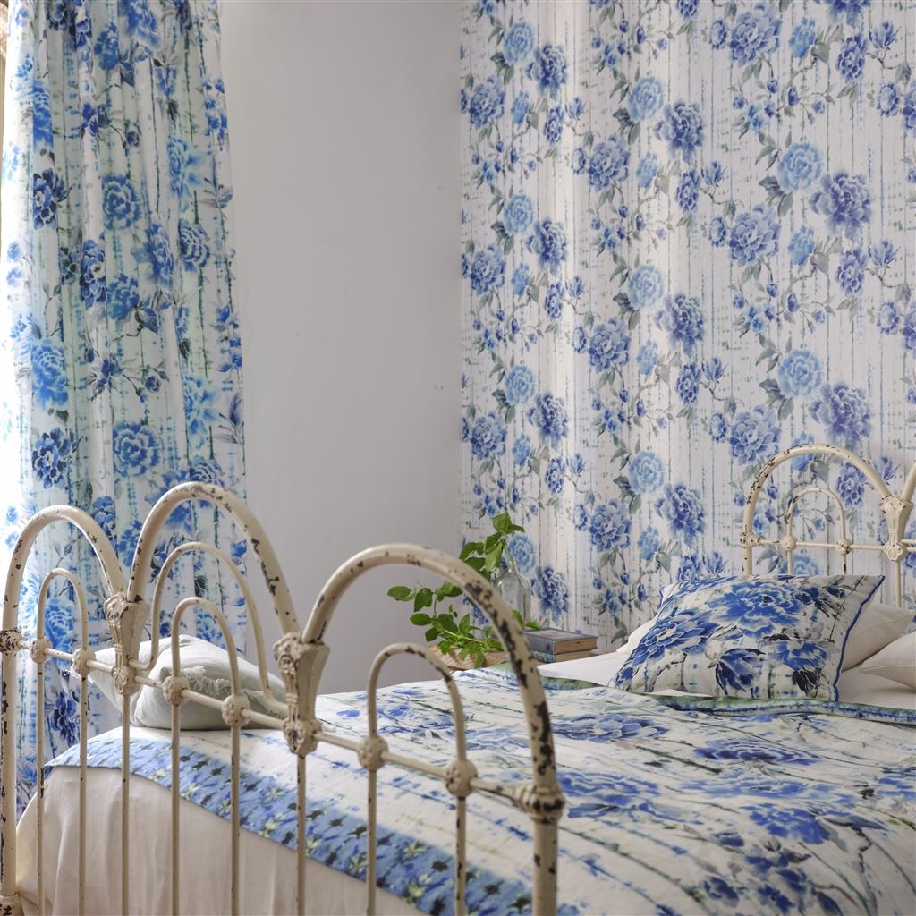 Leinen Decke Kyoto Flower Indigo von Designers Guild - Raumtapeterie