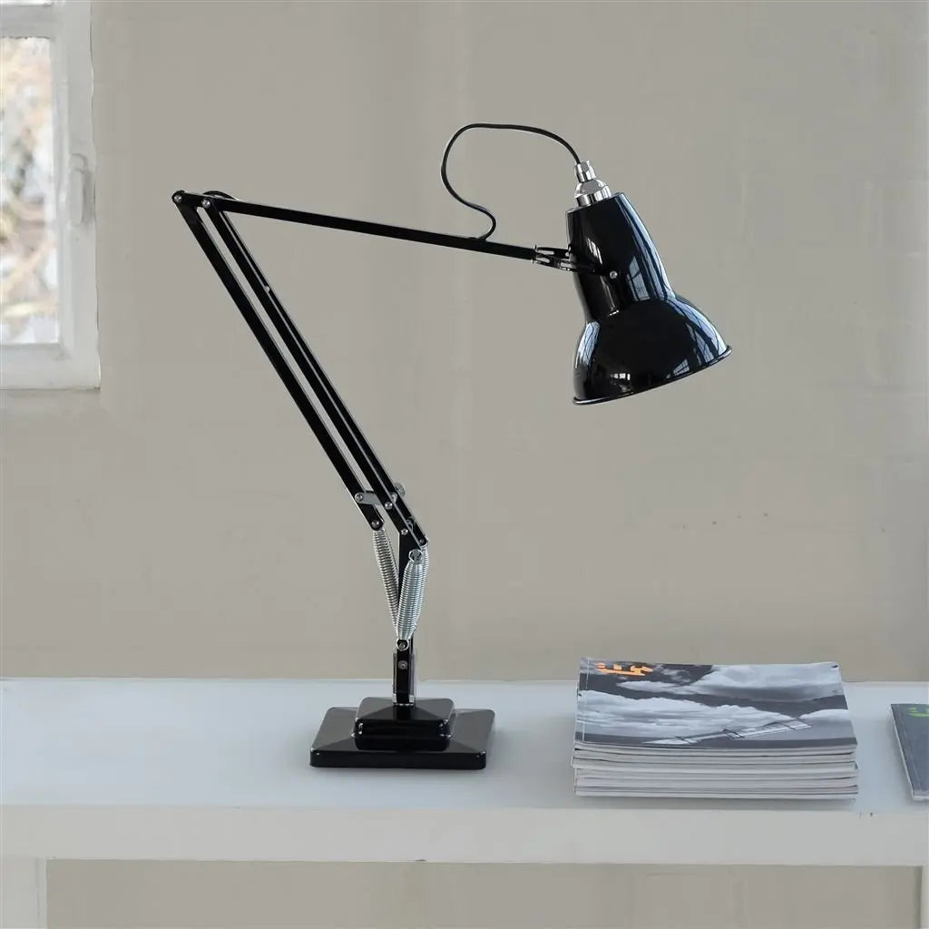 Farbe von Designers Guild - Pale Graphite No. 18 Designers Guild