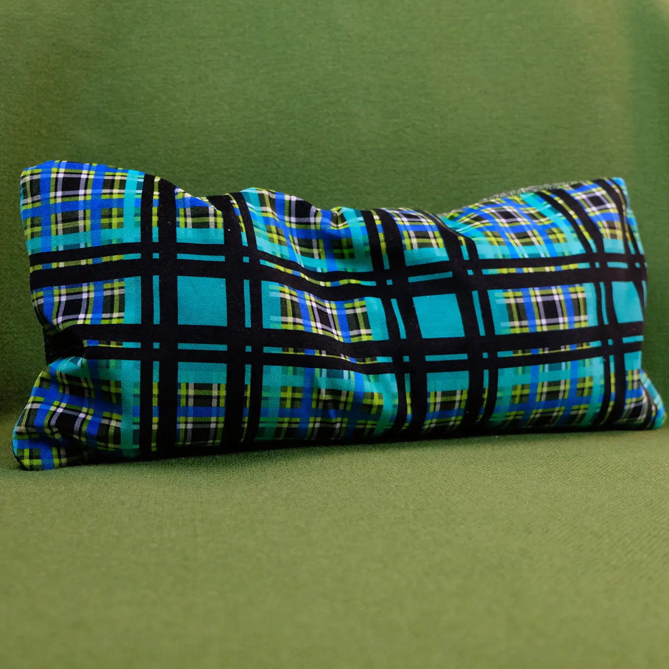 Studio Manikks - Kissen „Daria” die Raumtapeterie