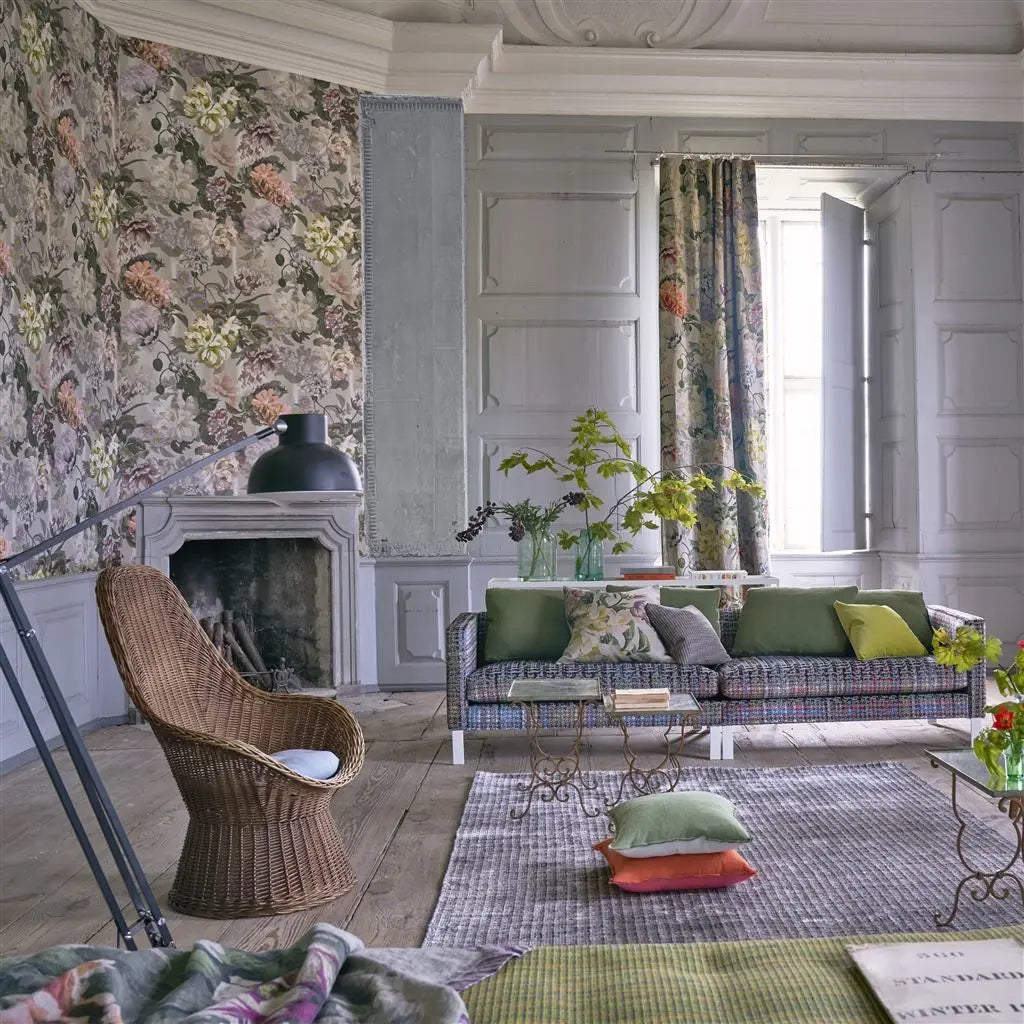 Tapete von Designers Guild: Delft Flower Grande Sky Designers Guild