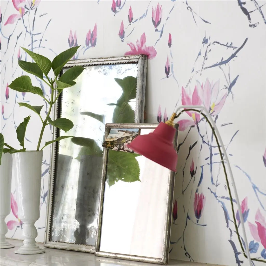 Tapete von Designers Guild: Madame Butterfly - Peony Designers Guild