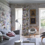 Florale Wandbild- Tapete von Designers Guild: Tapestry Flower Platinum Designers Guild