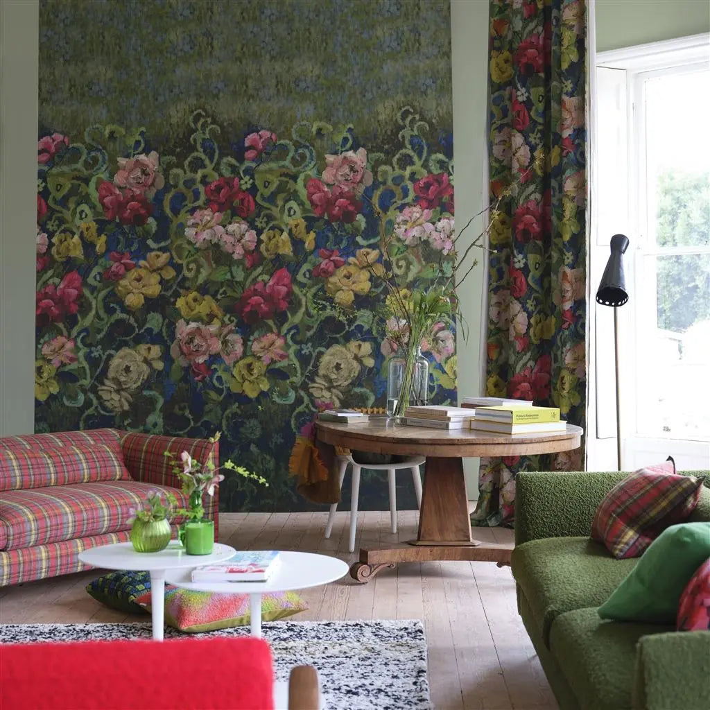 Tapete mit Blumen von Designers Guild: Tapestry Flower Vintage Green Designers Guild