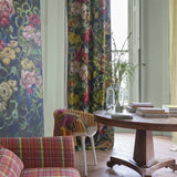 Tapete mit Blumen von Designers Guild: Tapestry Flower Vintage Green Designers Guild