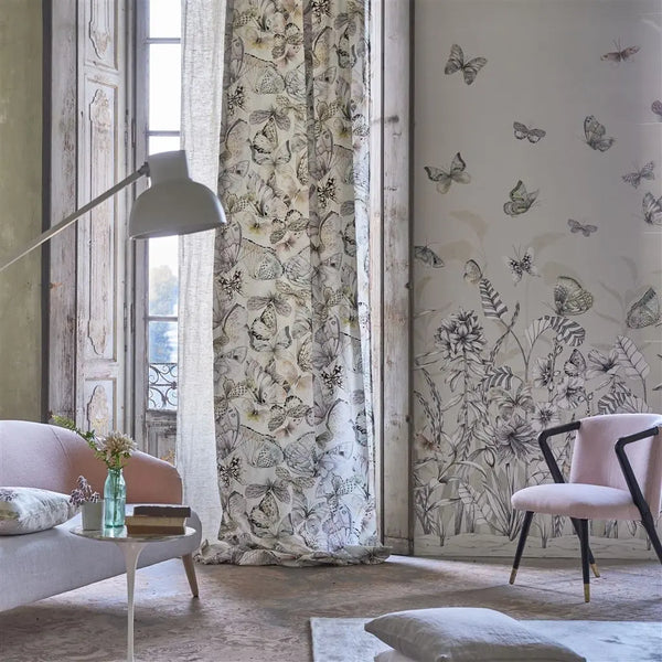 Tapeten von Designers Guild:   Papillons Birch Designers Guild